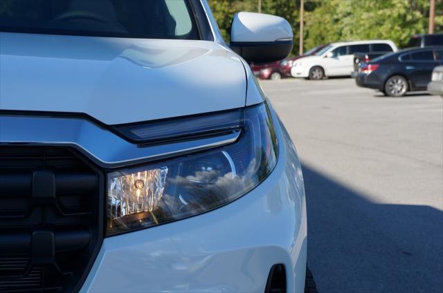 new 2025 Honda Ridgeline car, priced at $45,080