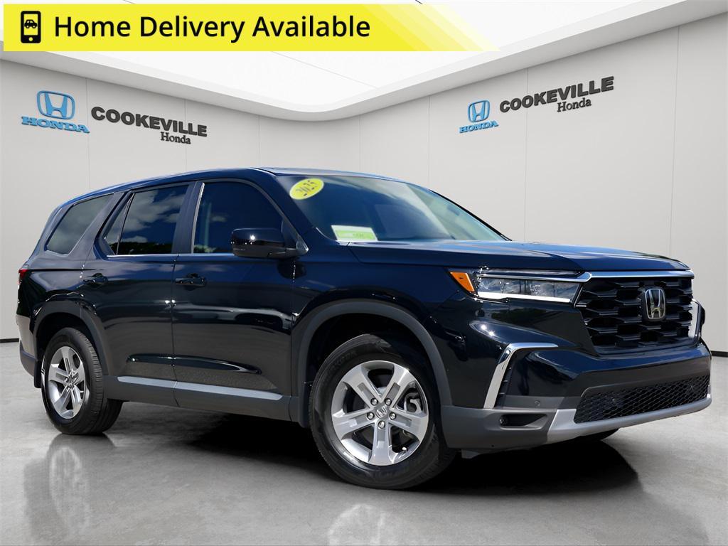 used 2025 Honda Pilot car, priced at $42,946