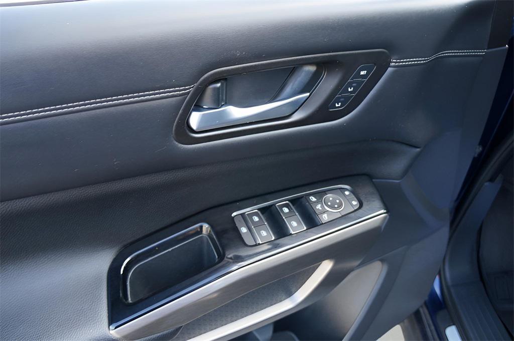 used 2022 Nissan Pathfinder car, priced at $25,930