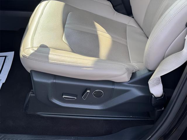 used 2023 Ford Expedition car, priced at $43,879