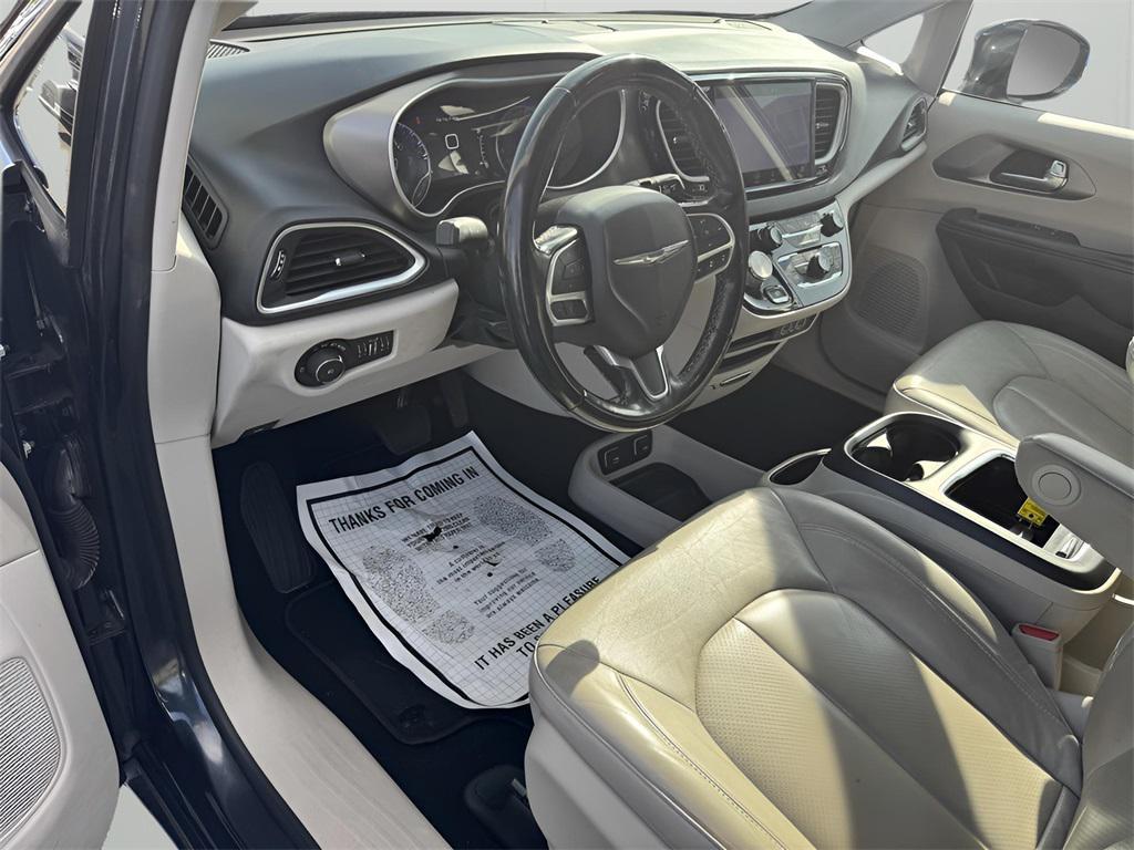 used 2021 Chrysler Pacifica car, priced at $22,034