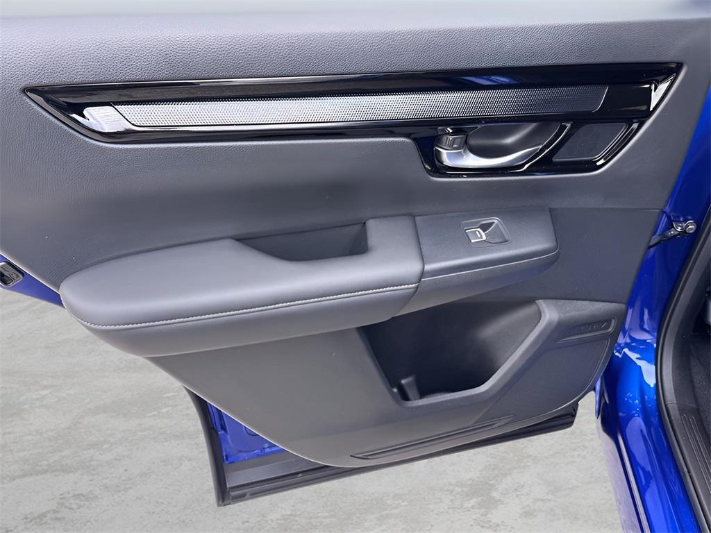 used 2023 Honda CR-V car, priced at $32,986