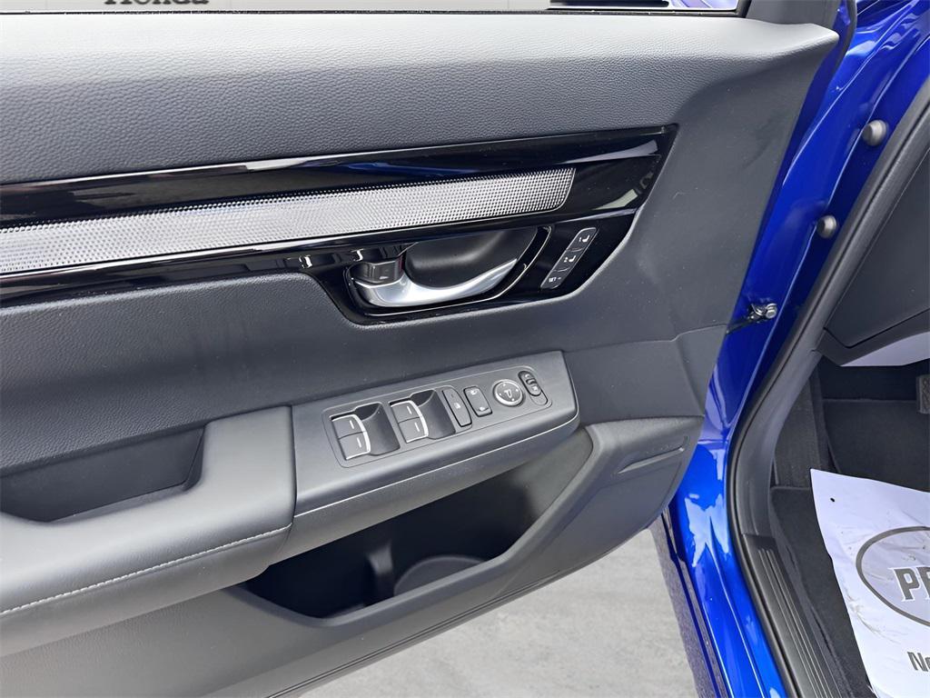 used 2023 Honda CR-V car, priced at $32,986