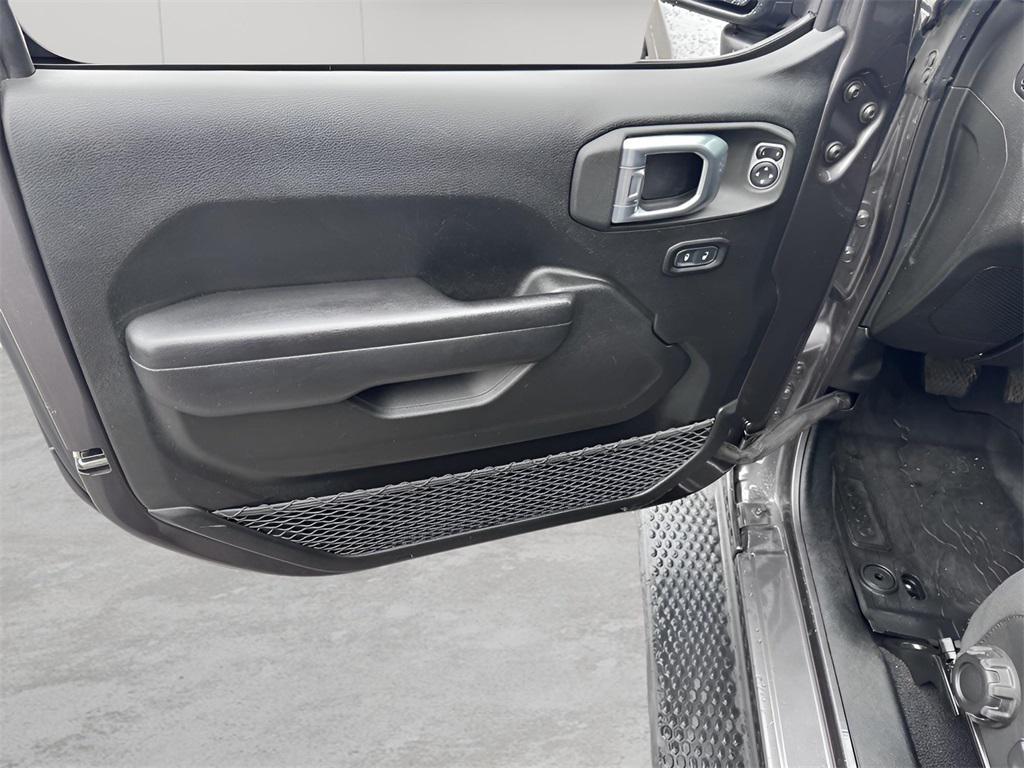 used 2021 Jeep Wrangler Unlimited car, priced at $26,156