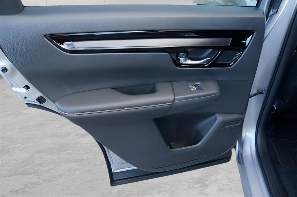 new 2026 Honda CR-V Hybrid car, priced at $43,700