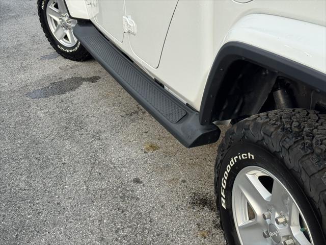 used 2021 Jeep Gladiator car, priced at $31,994