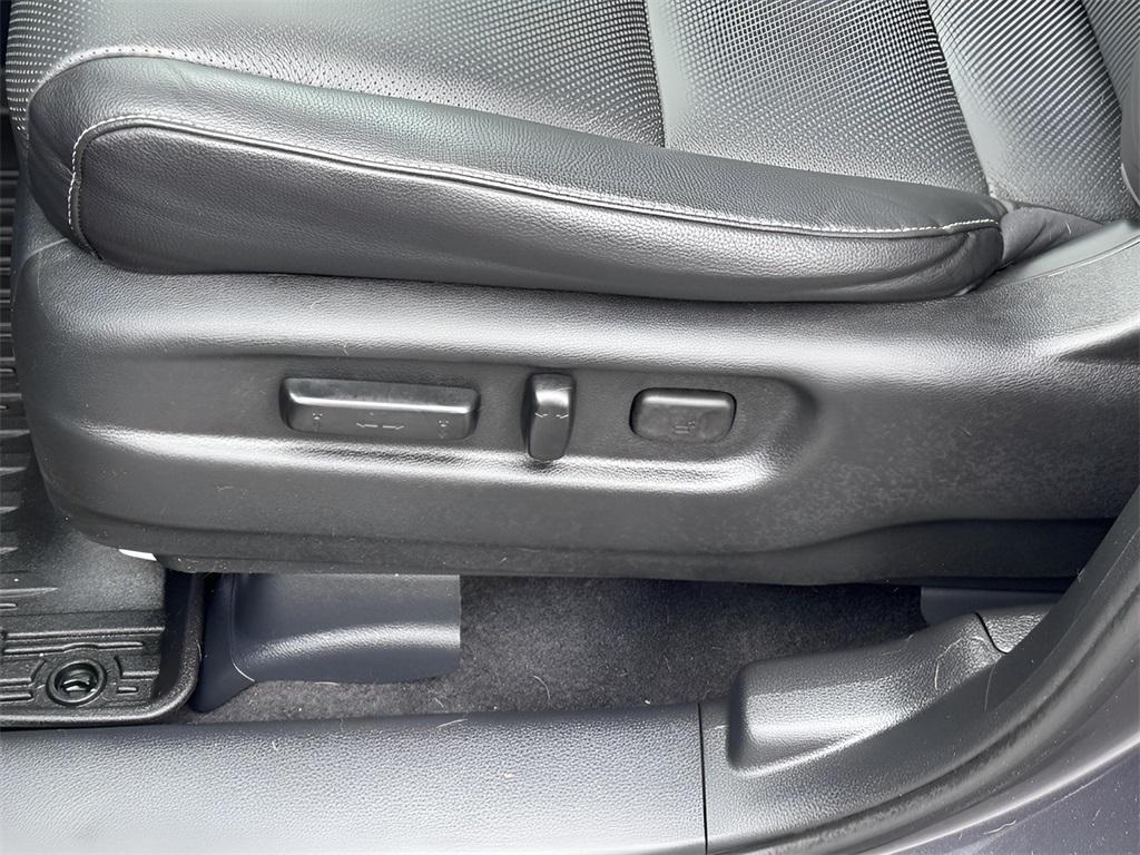 used 2024 Honda Ridgeline car, priced at $35,420