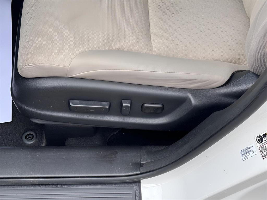 used 2016 Honda CR-V car, priced at $13,122