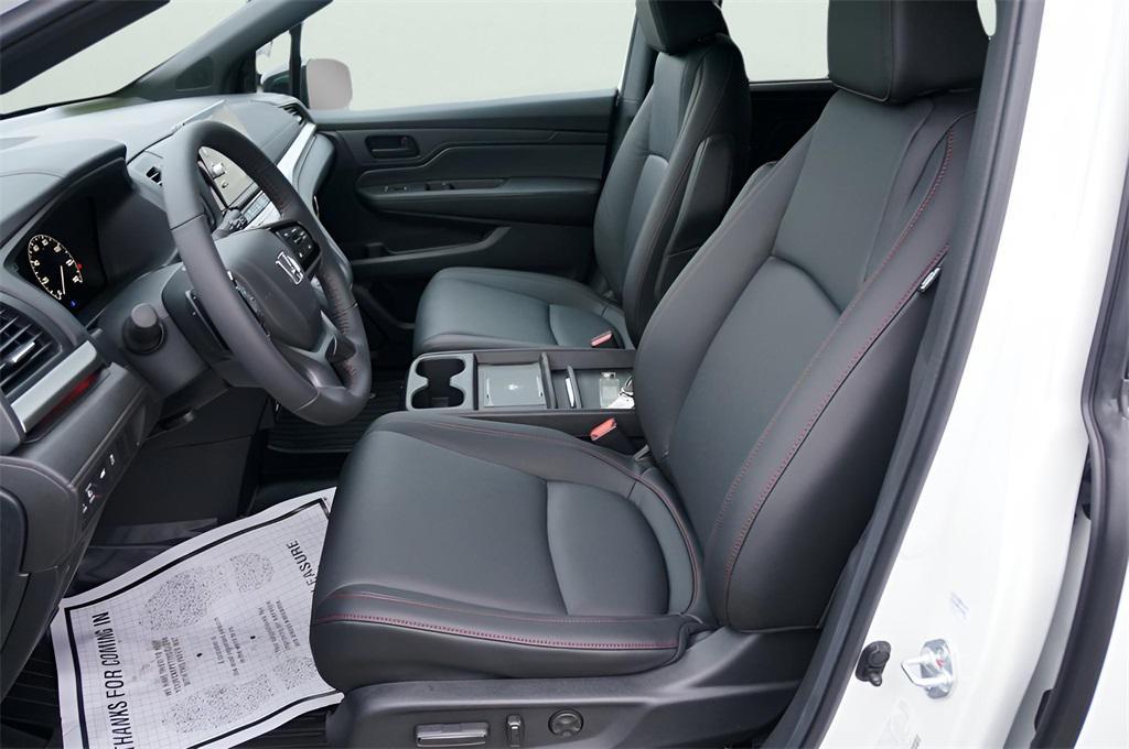 new 2026 Honda Odyssey car, priced at $45,845