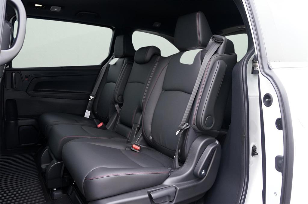 new 2026 Honda Odyssey car, priced at $45,845