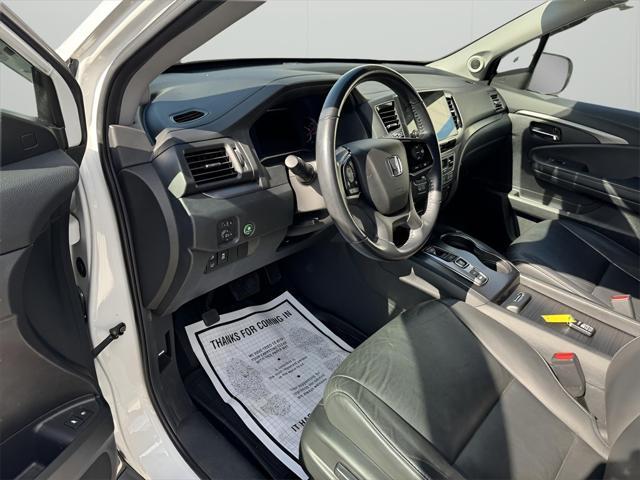used 2022 Honda Pilot car, priced at $26,814