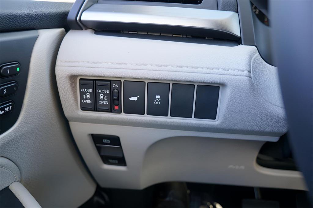 new 2026 Honda Odyssey car, priced at $44,290