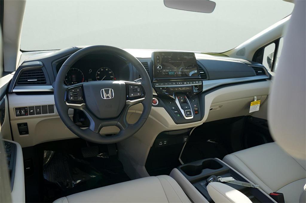 new 2026 Honda Odyssey car, priced at $44,290
