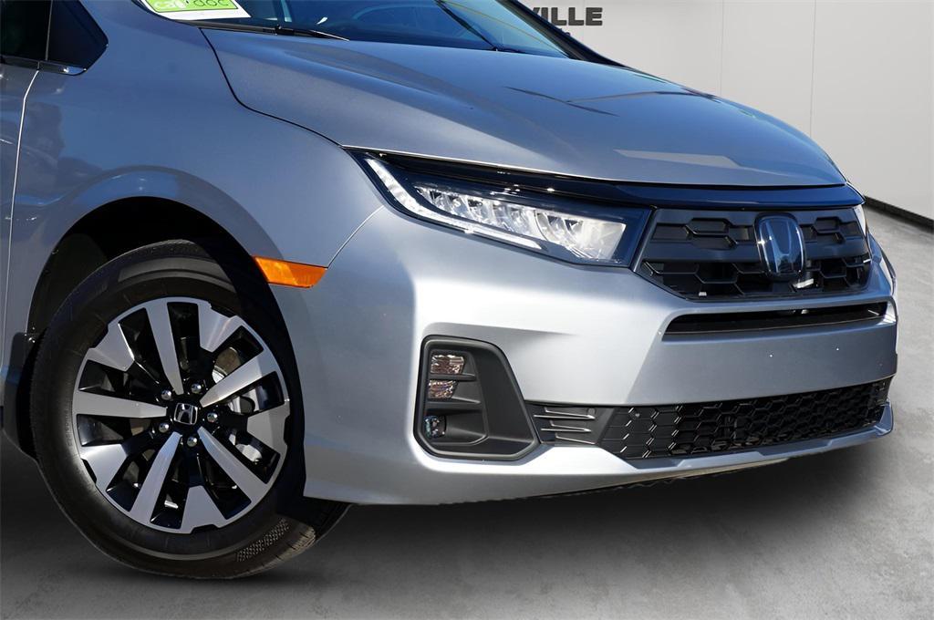 new 2026 Honda Odyssey car, priced at $44,290