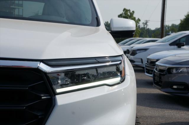 new 2025 Honda Pilot car, priced at $45,405