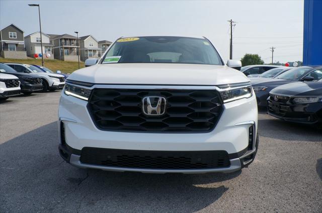 new 2025 Honda Pilot car, priced at $45,405
