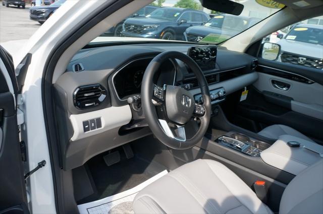 new 2025 Honda Pilot car, priced at $45,405