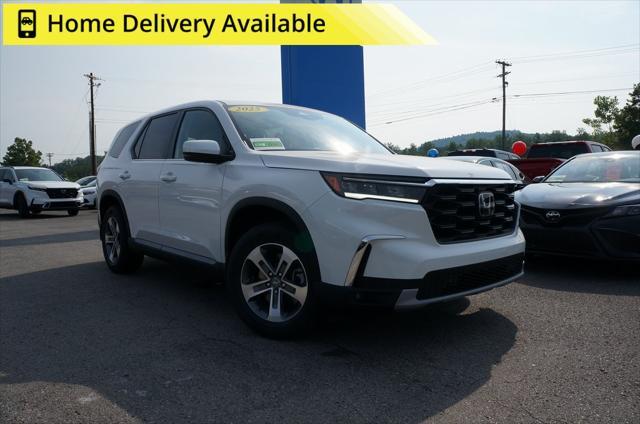 new 2025 Honda Pilot car, priced at $45,405