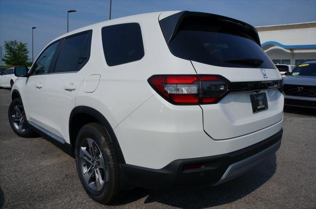new 2025 Honda Pilot car, priced at $45,405