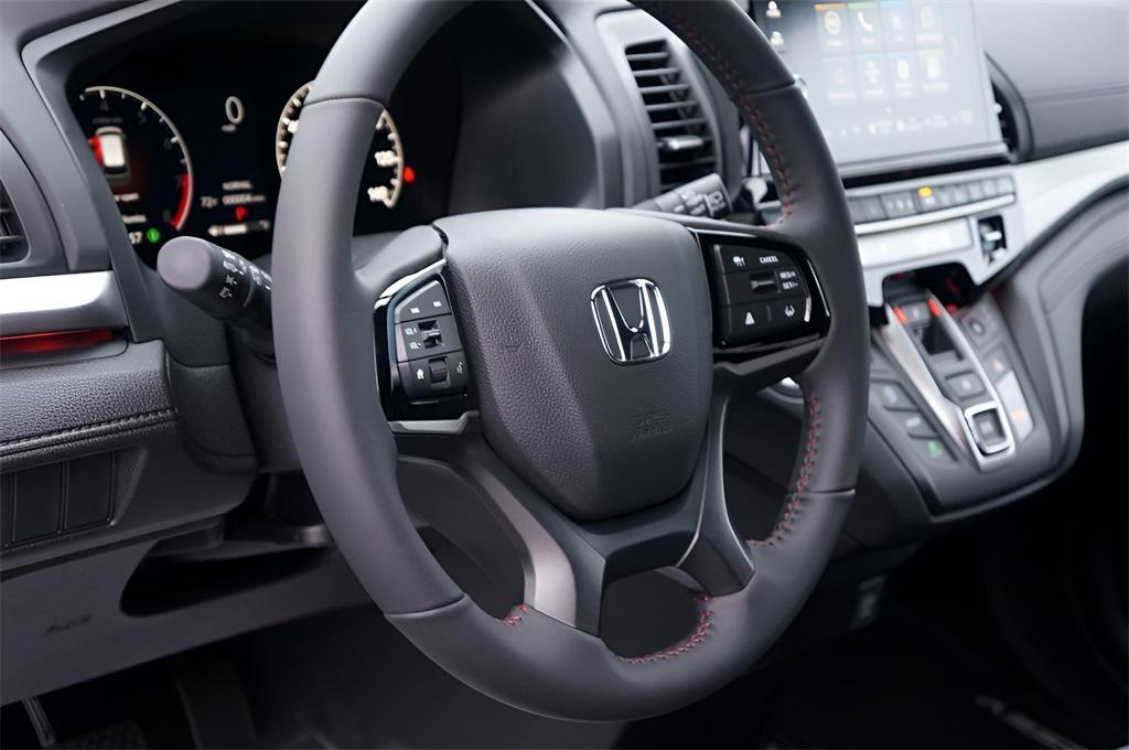 new 2026 Honda Odyssey car, priced at $45,845