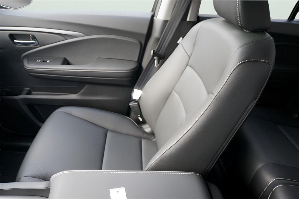 new 2025 Honda Ridgeline car, priced at $44,430