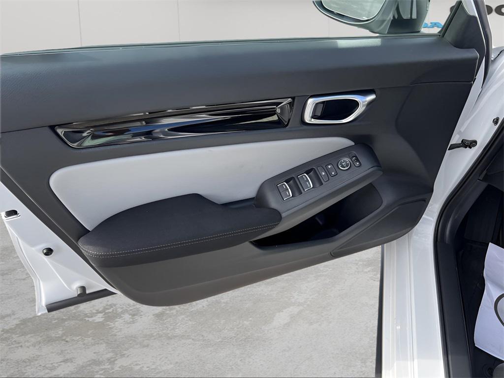 new 2025 Honda Civic Hybrid car, priced at $31,755