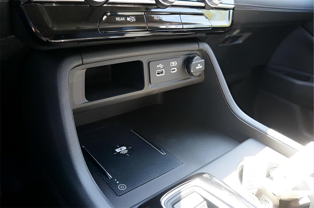 new 2025 Honda Pilot car, priced at $51,550