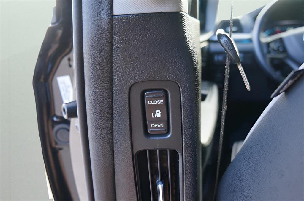 used 2023 Honda Odyssey car, priced at $44,144