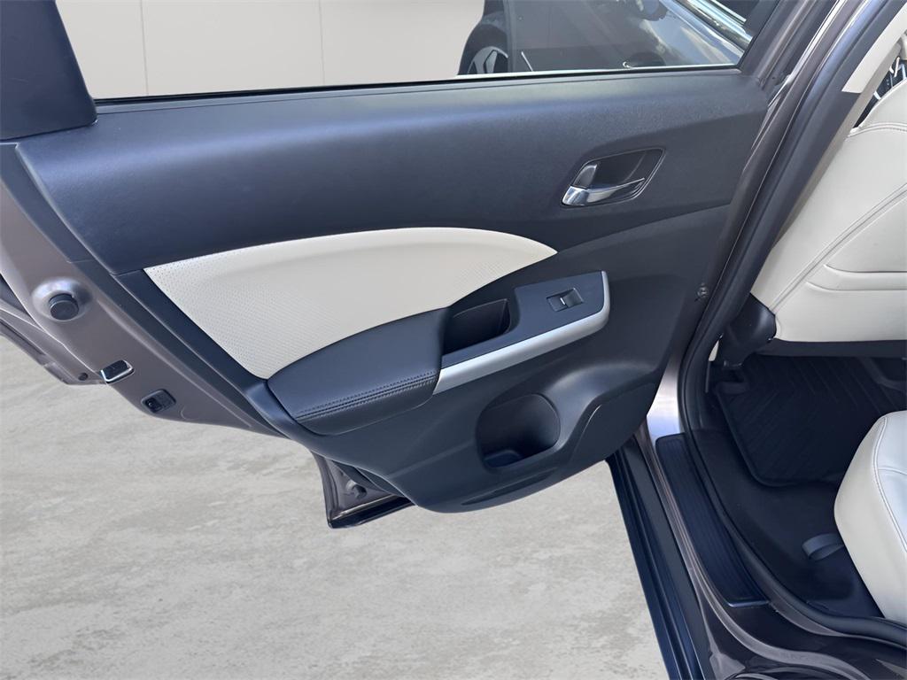 used 2016 Honda CR-V car, priced at $14,423