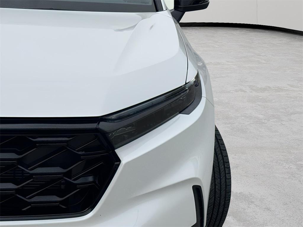 new 2026 Honda CR-V Hybrid car, priced at $40,575