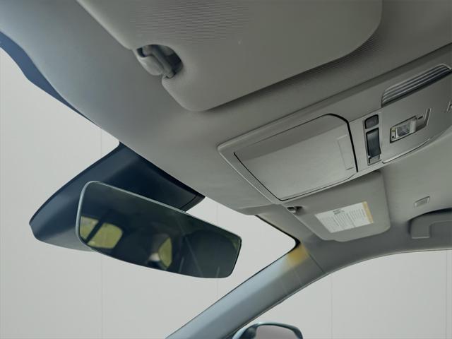 used 2023 Toyota Highlander car, priced at $33,997