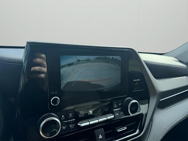 used 2023 Toyota Highlander car, priced at $33,997
