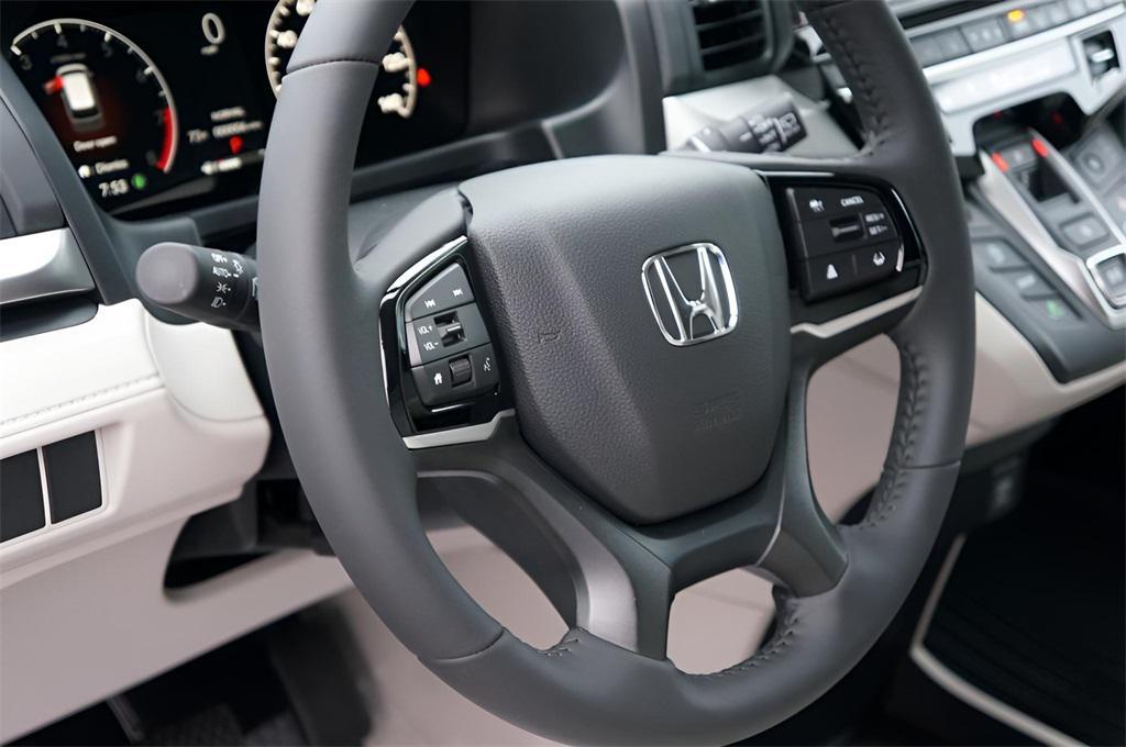 new 2026 Honda Odyssey car, priced at $45,775