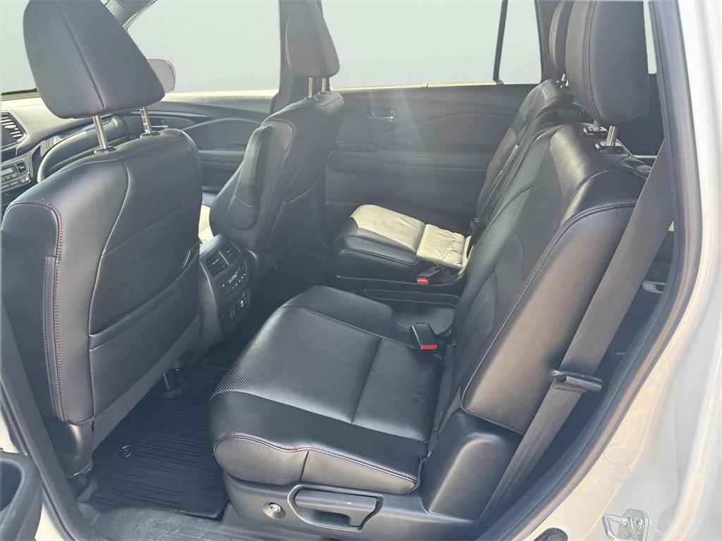 used 2022 Honda Pilot car, priced at $32,587