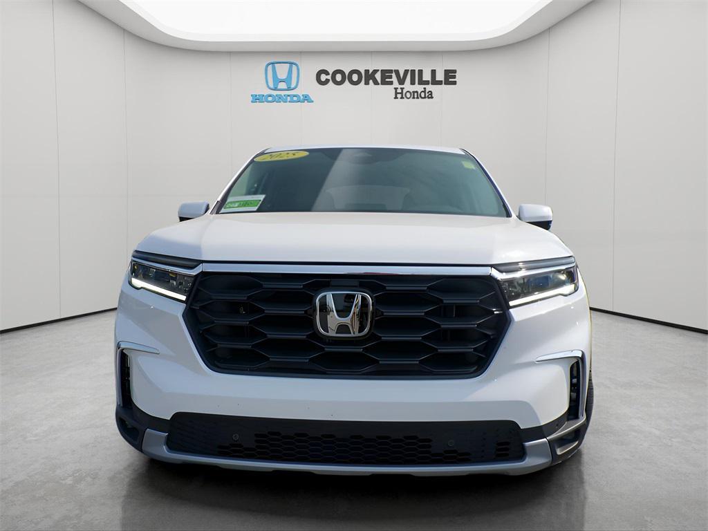 new 2025 Honda Pilot car, priced at $46,180