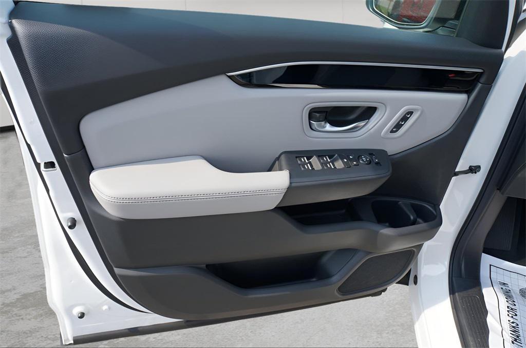 new 2025 Honda Pilot car, priced at $46,180