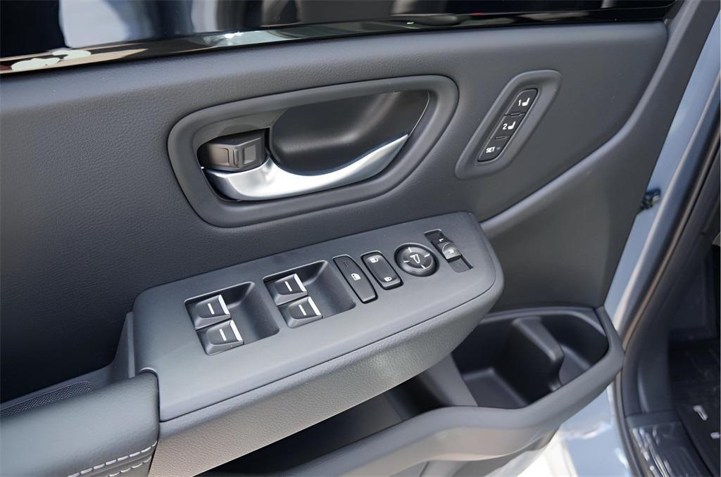 new 2025 Honda Pilot car, priced at $54,300