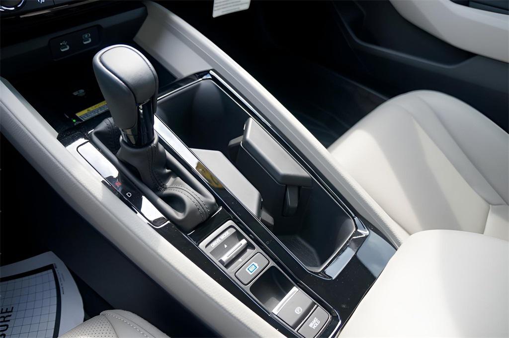 used 2025 Honda Accord Hybrid car, priced at $32,999