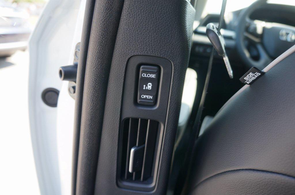 used 2025 Honda Odyssey car, priced at $45,923