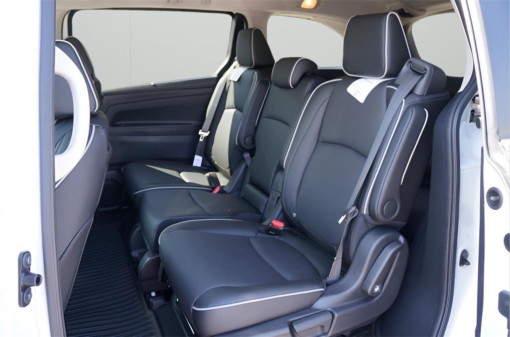 used 2025 Honda Odyssey car, priced at $45,923