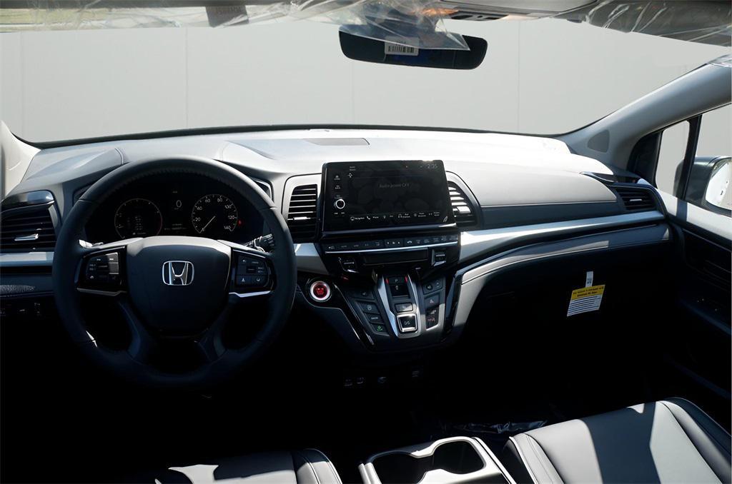 used 2025 Honda Odyssey car, priced at $45,923