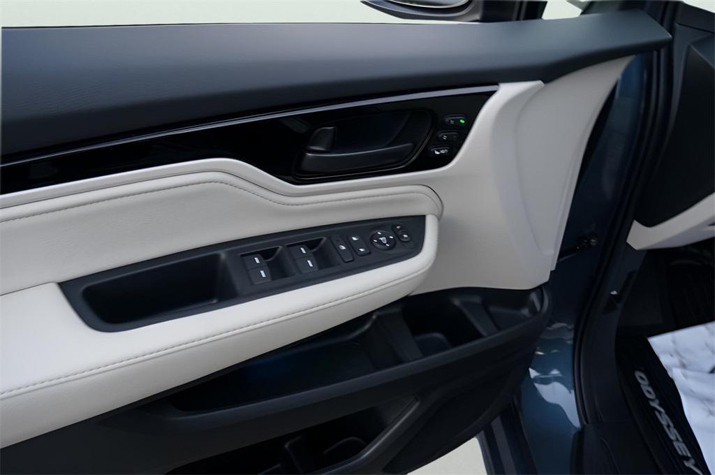 new 2026 Honda Odyssey car, priced at $48,990