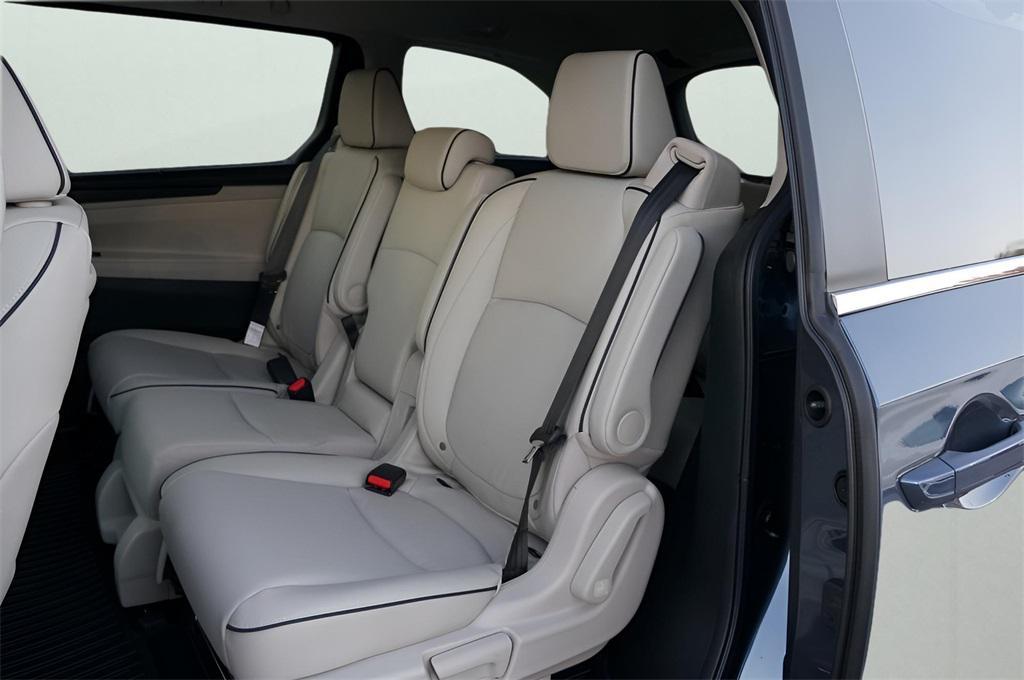 new 2026 Honda Odyssey car, priced at $48,990