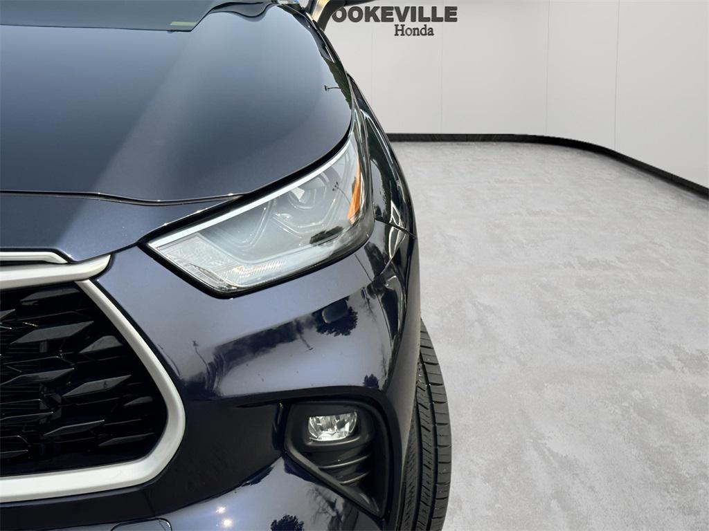used 2023 Toyota Highlander car, priced at $34,689