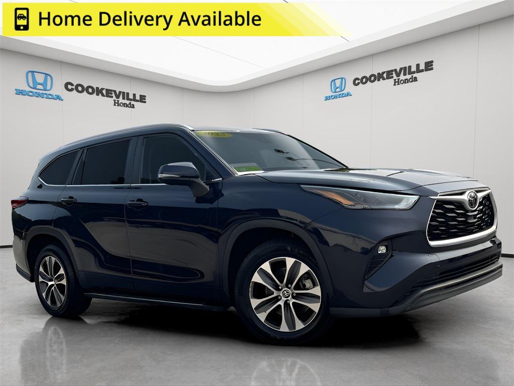 used 2023 Toyota Highlander car, priced at $34,840