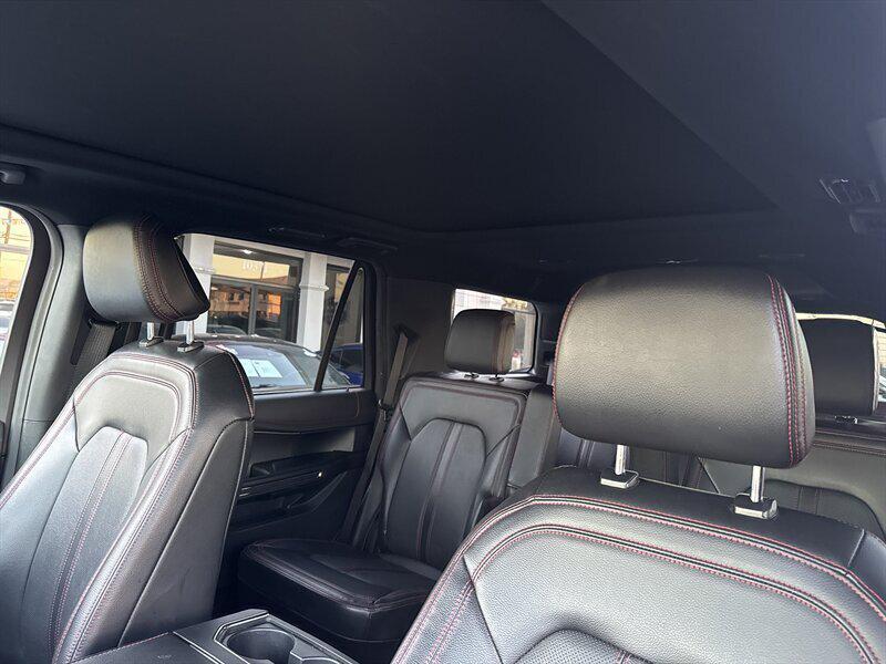 used 2021 Ford Expedition car, priced at $30,950