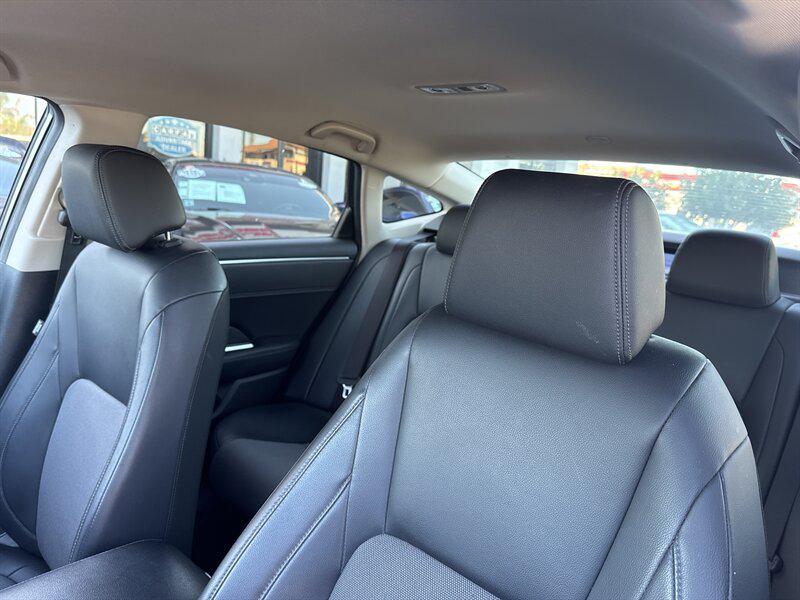 used 2019 Honda Clarity Plug-In Hybrid car, priced at $16,550