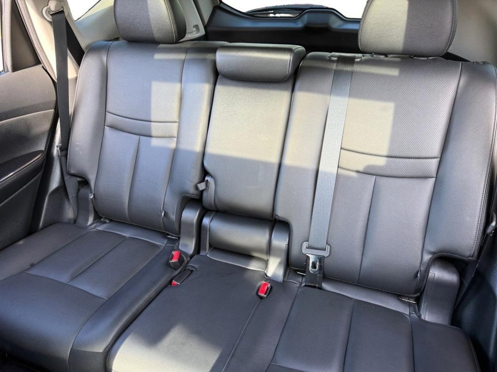 used 2019 Nissan Rogue car, priced at $18,999