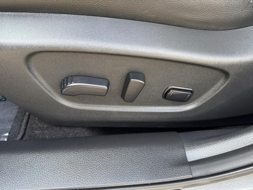 used 2019 Nissan Rogue car, priced at $18,999