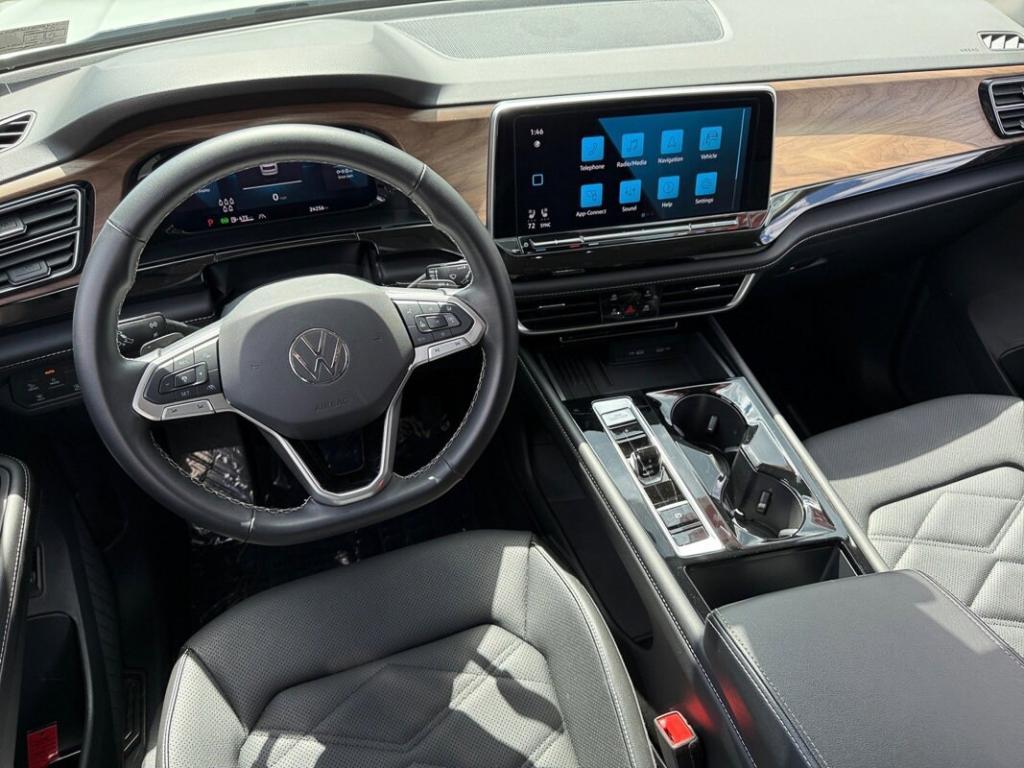 used 2025 Volkswagen Atlas car, priced at $36,999